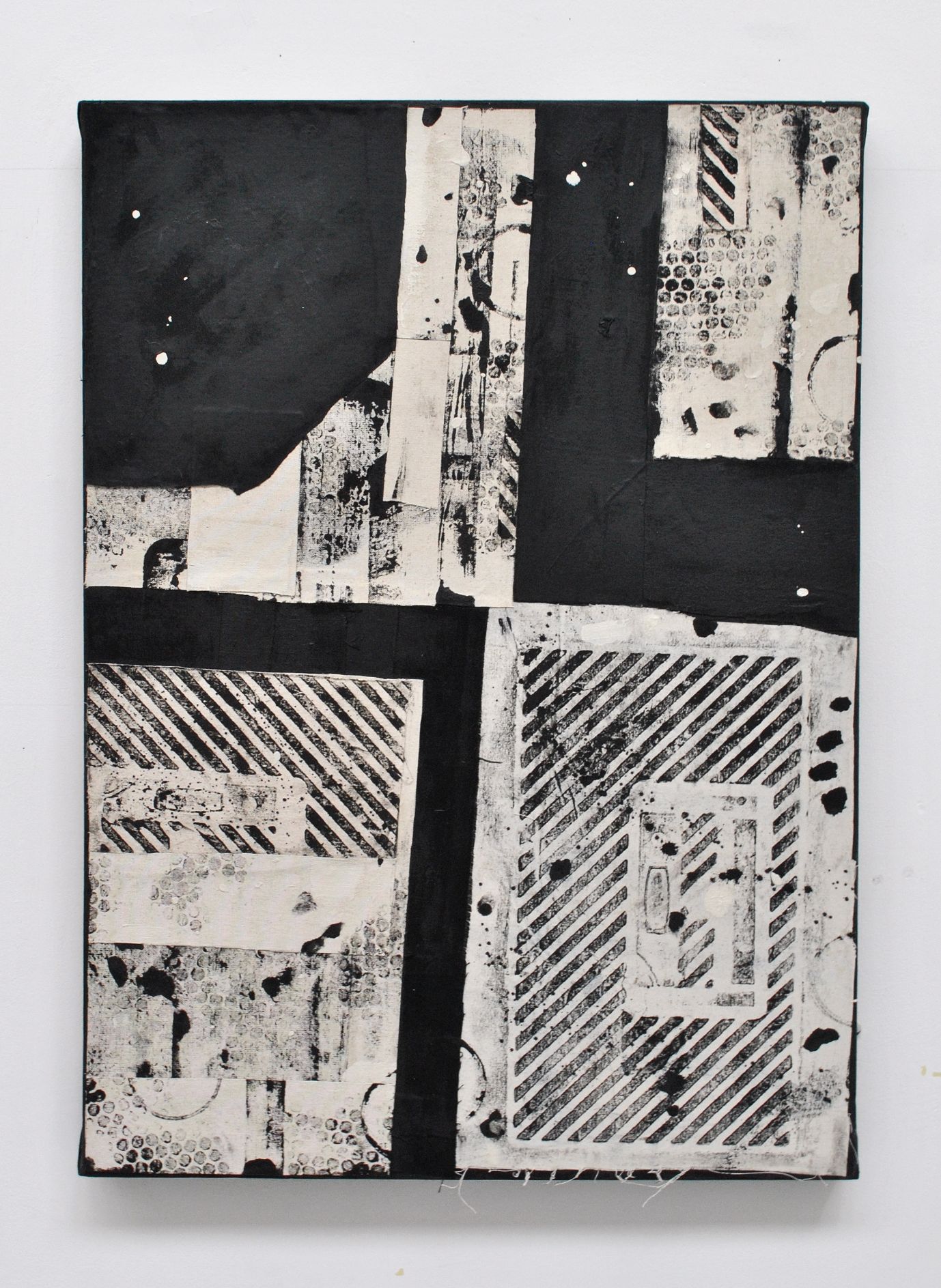 https://theauctioncollective.com/media/2459/tess-williams-night-fall-oil-acrylic-printing-ink-on-canvas-60x84cm-2020-2500.jpg